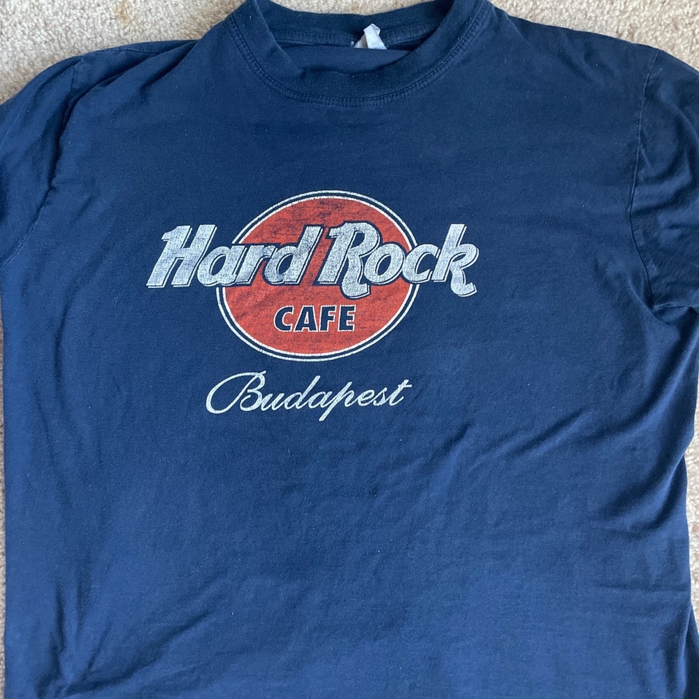 large navy blue and orange Hard Rock Cafe tee